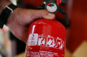 Denatran adia fiscalização de novos extintores para início de abril