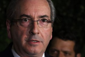 05/05/2016. Crédito: Rodrigo Nunes/Esp.CB/D.A Press. Brasil. Brasília - DF. O presidente da Câmara dos Deputados, Eduardo Cunha, concede entrevista coletiva em sua residência, após decisão do Superior Tribunal Federal (STF) do seu afastamento da presidência da Câmara.